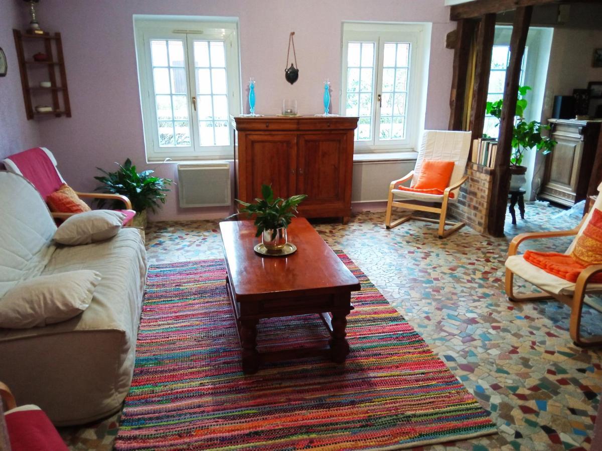 Chantilly ,Petit Dejeuner Et Table D'Hotes Possible Noyers  Zewnętrze zdjęcie